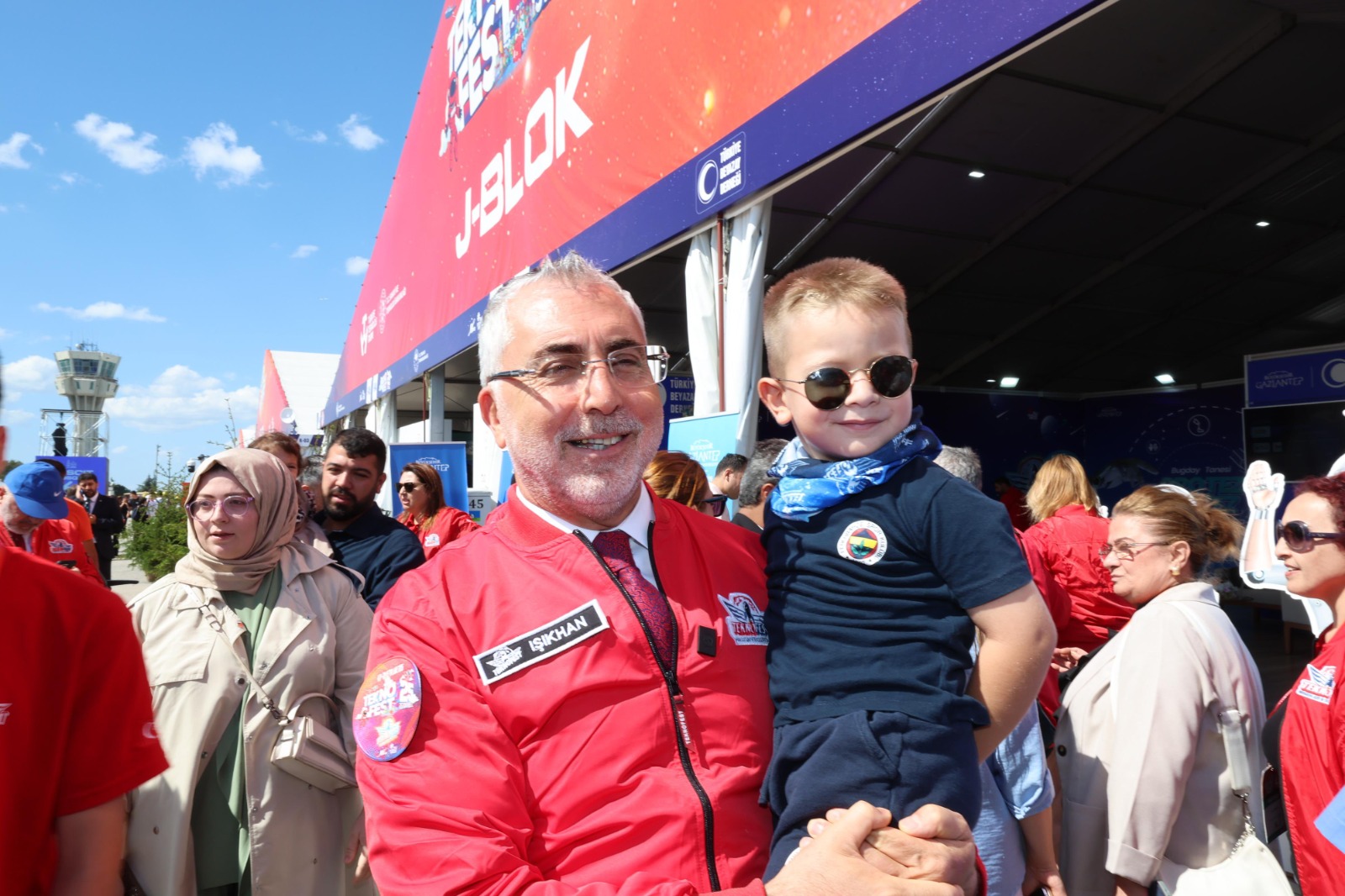 Çalışma ve Sosyal Güvenlik Bakanlığı 17-21 Eylül tarihleri arasında İstanbul’da düzenlenen dünyanın en büyük havacılık, uzay ve teknoloji festivali TEKNOFEST 2025’te yer aldı.