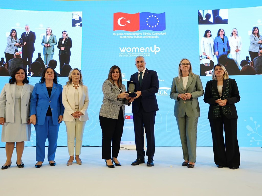 Bakan Işıkhan, Kayıtlı Kadın İstihdamının Desteklenmesi Projesi’nin Kapanış Konferansı’na Katıldı