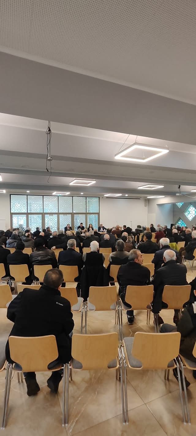 Stuttgart Labour and Social Security Attaché's Office came together with our citizens on Thursday evening, 2 February 2025, at the Association for Supporting Contemporary Life and on Sunday, 9 February 2025, at the DITIB Esslingen Yunus Emre Mosque Association within the scope of public information meetings.