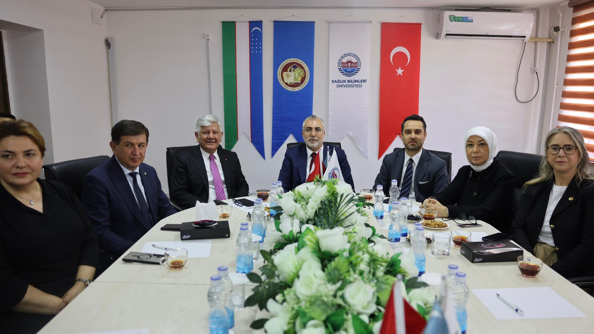 Bakan Işıkhan’a Özbekistan’da ‘Fahri Profesörlük’ Unvanı Verildi