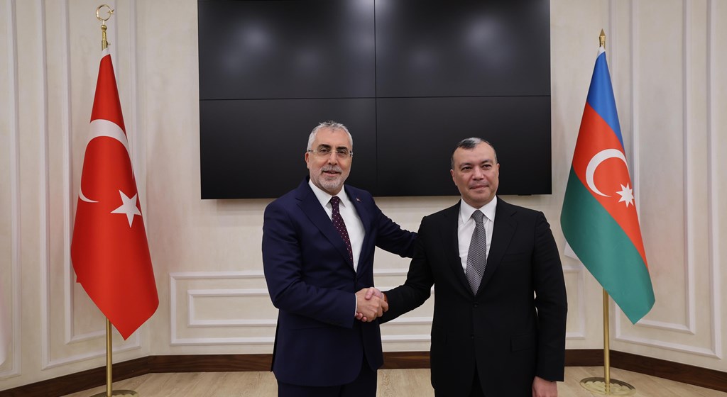 Çalışma ve Sosyal Güvenlik Bakanlığı tarafından düzenlenecek olan “Türk Devletlerinde Çalışma Hayatı ve Sosyal Koruma Uluslararası Konferansı” çerçevesinde Çalışma ve Sosyal Güvenlik Bakanı Prof. Dr. Vedat Işıkhan başkanlığında, Türk Devletlerinde Çalışma Hayatı ve Sosyal Koruma Üst Düzey İstişare Toplantısı düzenlendi.