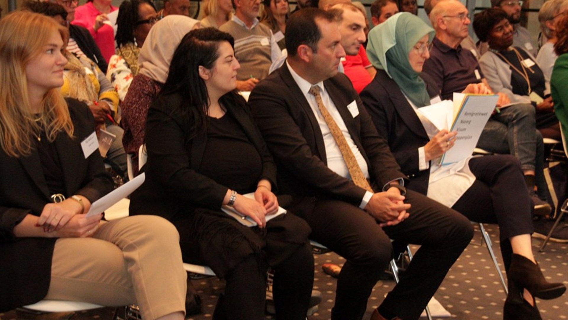 Deventer Çalışma ve Sosyal Güvenlik Ataşeliğimizce 05 Ekim 2023 Perşembe günü Hollanda Göç Enstitüsünün (NMI) kapanış etkinliğine katılım sağlandı.