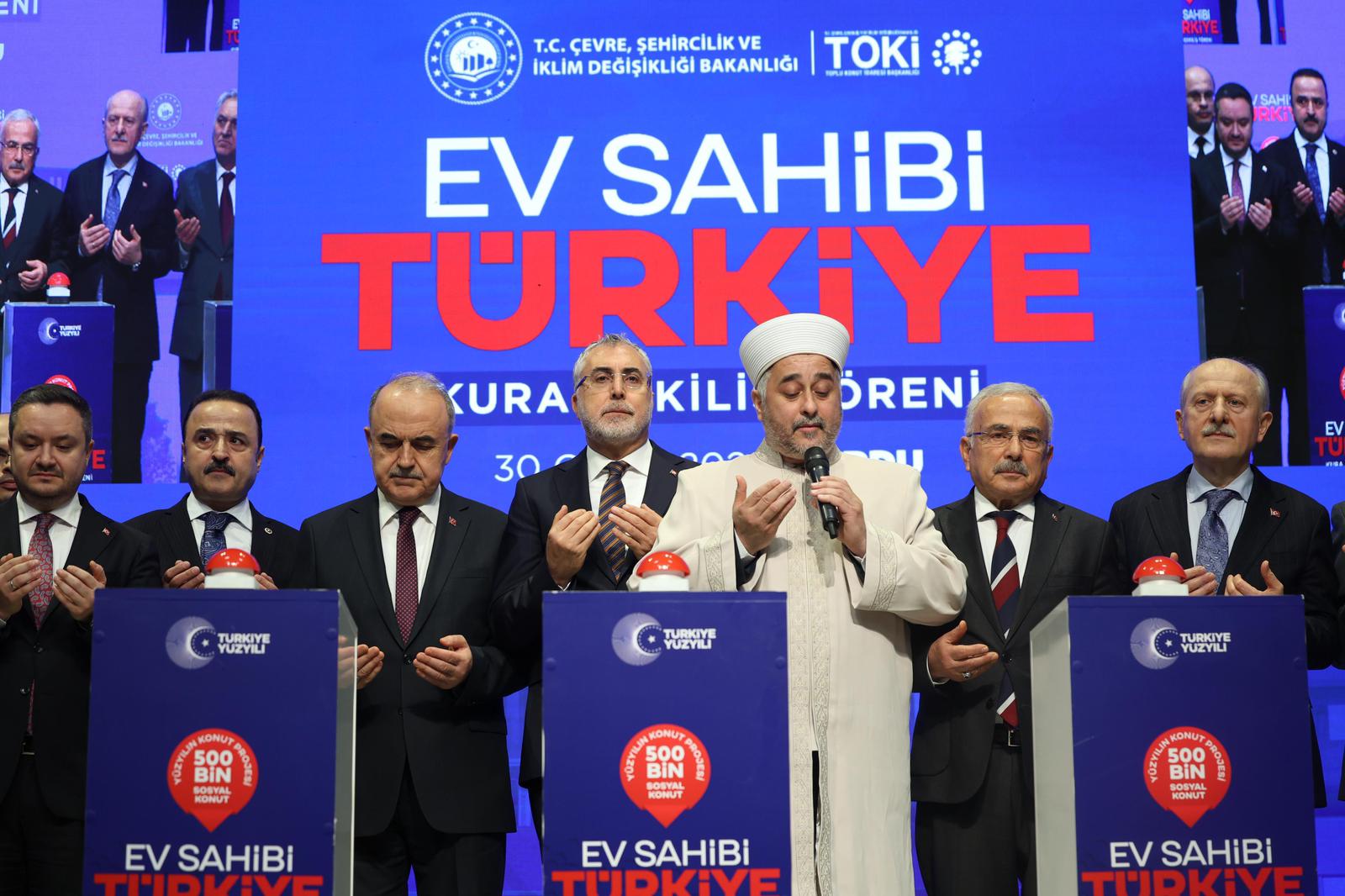 Bakan Işıkhan, Ordu’da Ziyaretlerde Bulundu