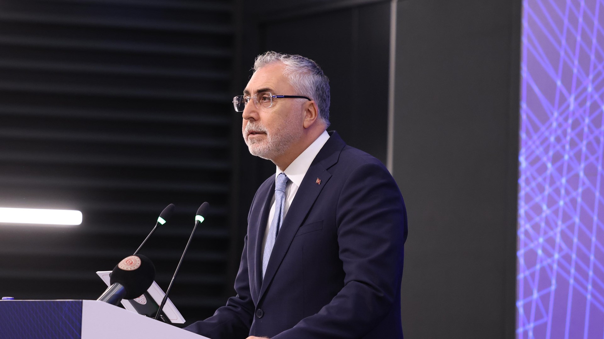 Bakan Işıkhan, “Çalışma Hayatı İstişare Toplantısı” na Katıldı