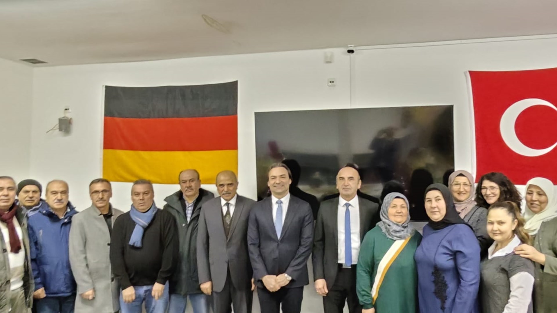 Köln Ataşeliğimiz 7 Şubat 2025 ve 13 Şubat 2025 tarihlerinde vatandaş bilgilendirme toplantıları gerçekleştirmiştir.