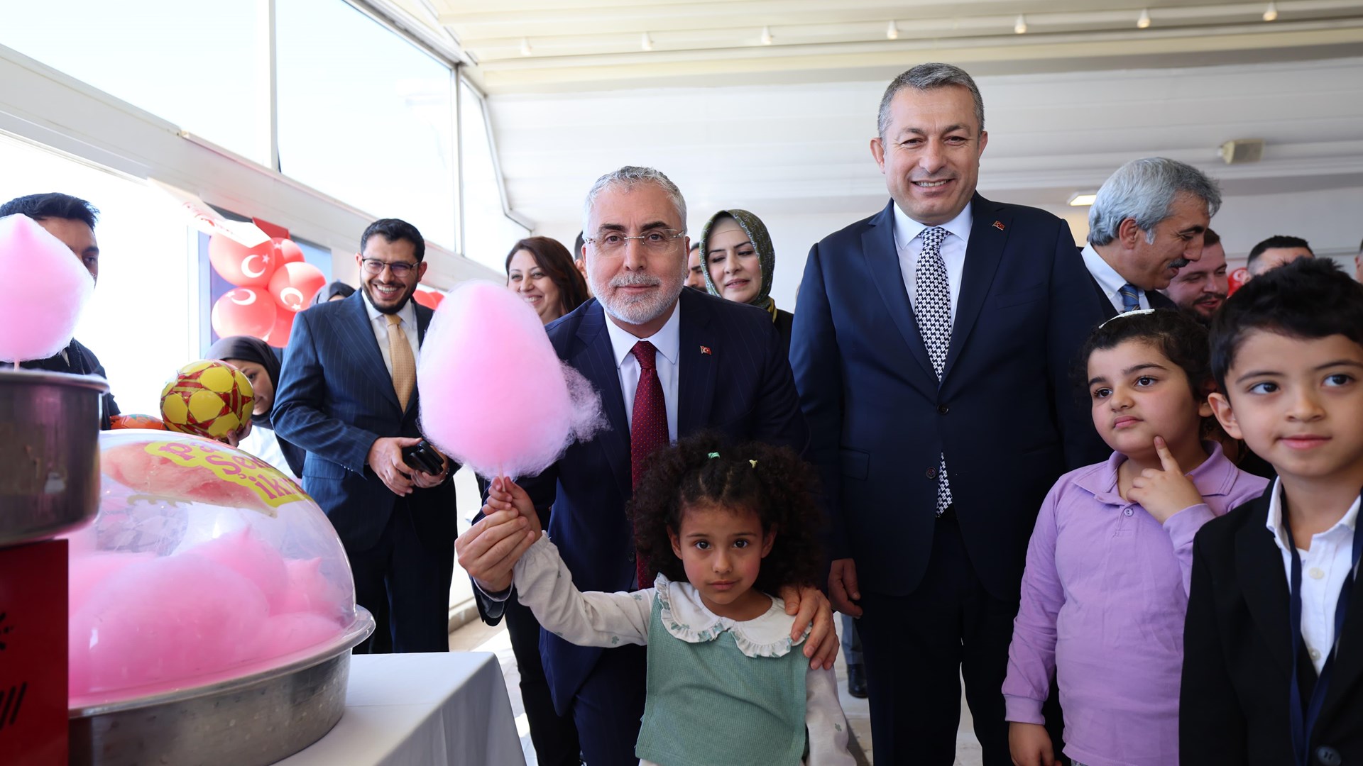 Bakan Işıkhan, Kilis’te Ziyaretlerde Bulundu