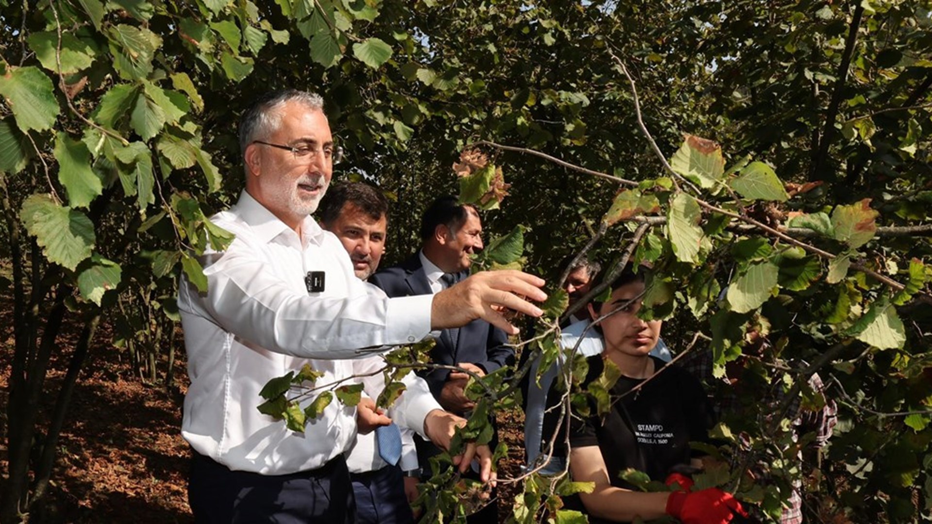 Çalışma ve Sosyal Güvenlik Bakanı Prof. Dr. Vedat Işıkhan, çeşitli ziyaretlerde bulunmak ve AK Parti Düzce İl Danışma Meclisi Toplantısı’na katılmak üzere Düzce’ye gitti.