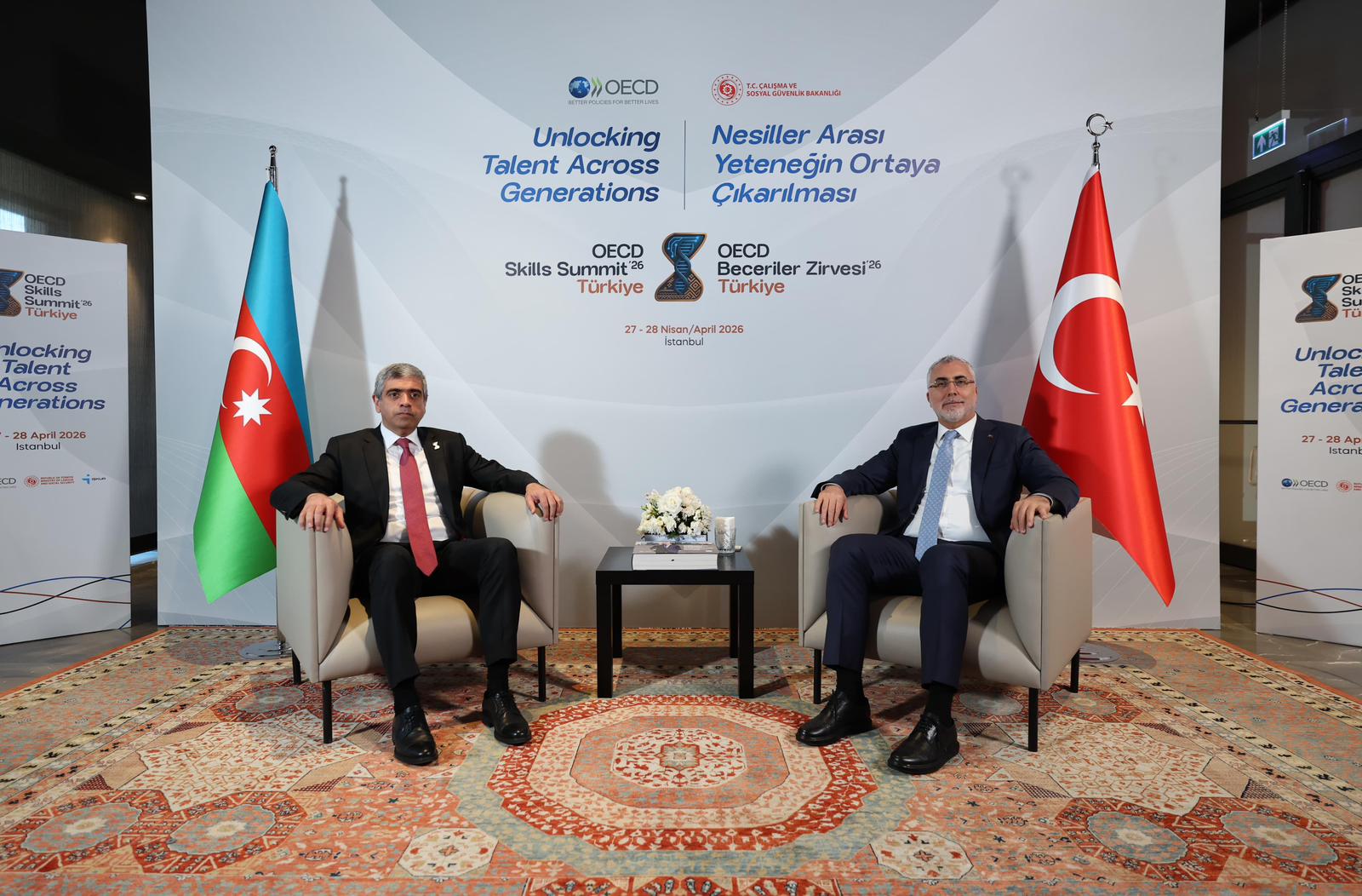 Bakan Işıkhan, OECD 2026 Beceriler Zirvesi Kapsamında İkili Temaslarda Bulundu