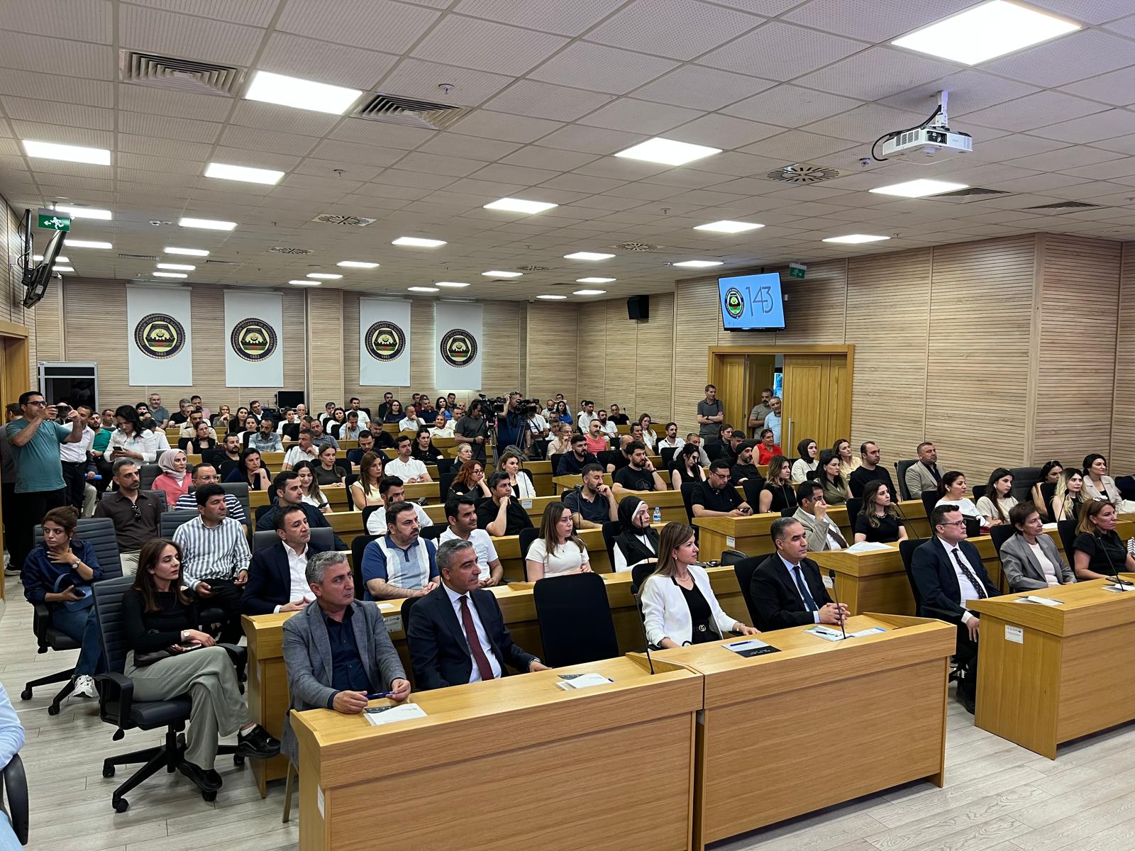 Diyarbakır’da “2026 Yılı İş Teftiş Faaliyetleri Bilgilendirme Toplantısı” düzenlendi. İş sağlığı ve güvenliği ile işin yürütümü teftişlerini merkezine alan programda, rehberlik faaliyetlerinin çalışma barışına sağladığı katkılar vurgulandı.