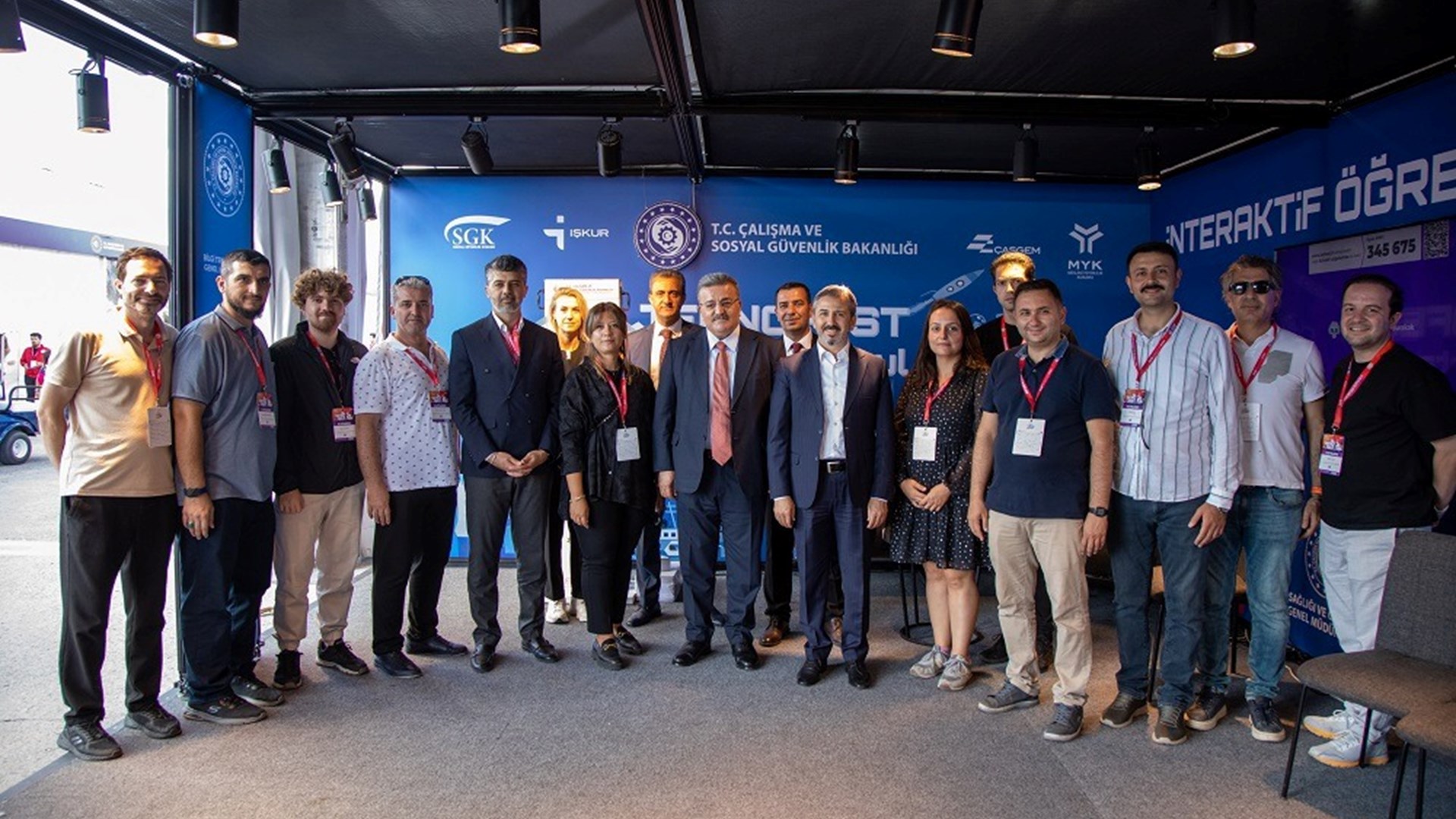 Çalışma ve Sosyal Güvenlik Bakanlığı 17-21 Eylül tarihleri arasında İstanbul’da düzenlenen dünyanın en büyük havacılık, uzay ve teknoloji festivali TEKNOFEST 2025’te yer aldı.