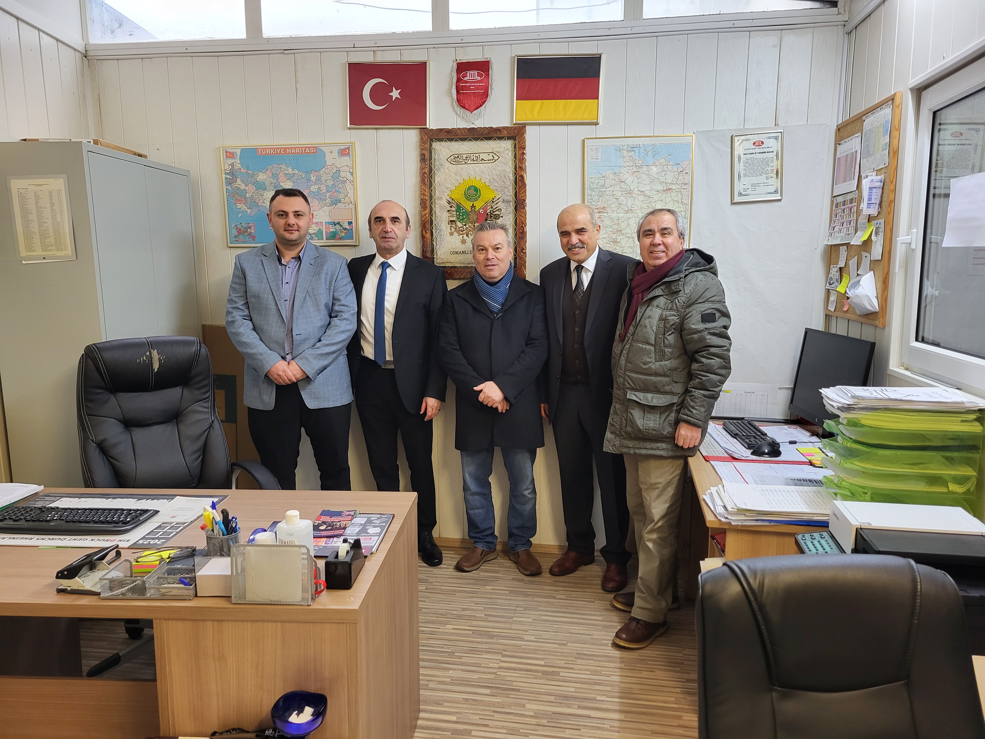 Köln Ataşeliğimiz 7 Şubat 2025 ve 13 Şubat 2025 tarihlerinde vatandaş bilgilendirme toplantıları gerçekleştirmiştir.