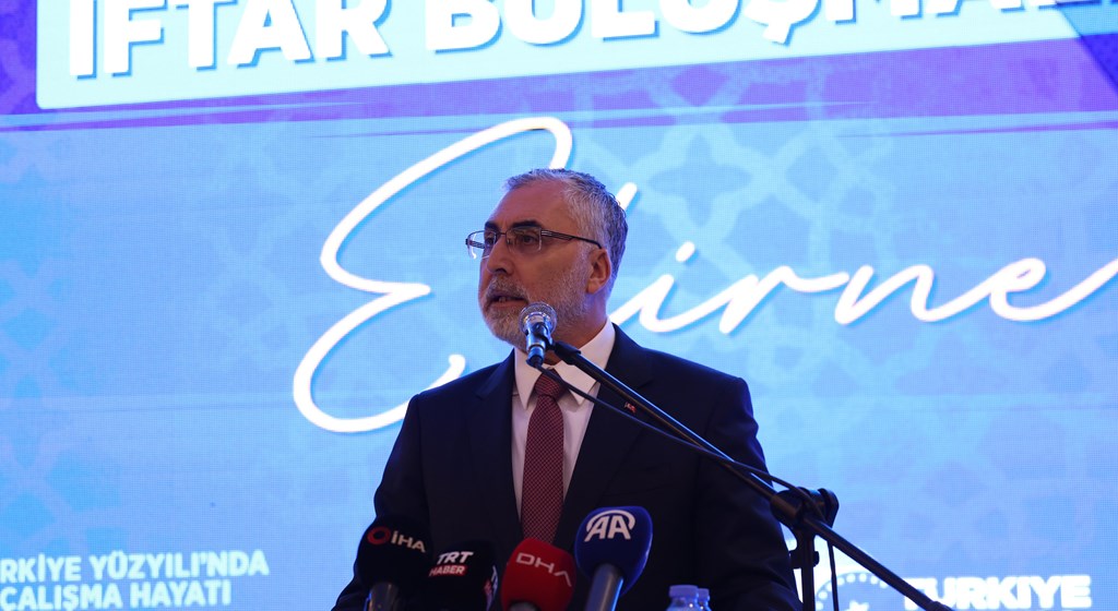 Çalışma ve Sosyal Güvenlik Bakanı Prof. Dr. Vedat Işıkhan, çeşitli temaslarda bulunak ve programlara katılmak üzere Tekirdağ ve Edirne illerini ziyaret etti.