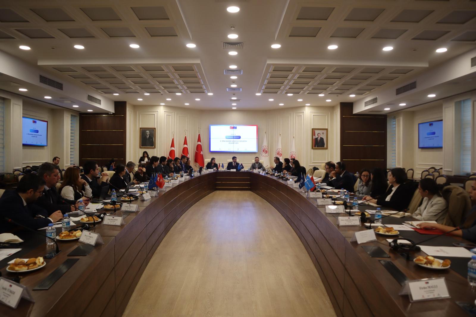  The 3rd Steering Committee Meeting of the Support for Transition to Labor Market Project (İSDEP-2), coordinated by Directorate General of International Labour Force and funded by the European Union, was held on February 18, 2025, at our Ministry's headquarters. 