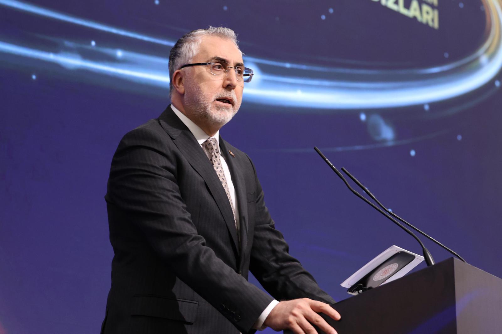 Bakan Işıkhan, 10. MESS İş Güvenliğinin Yıldızları Ödül Töreni’ne Katıldı