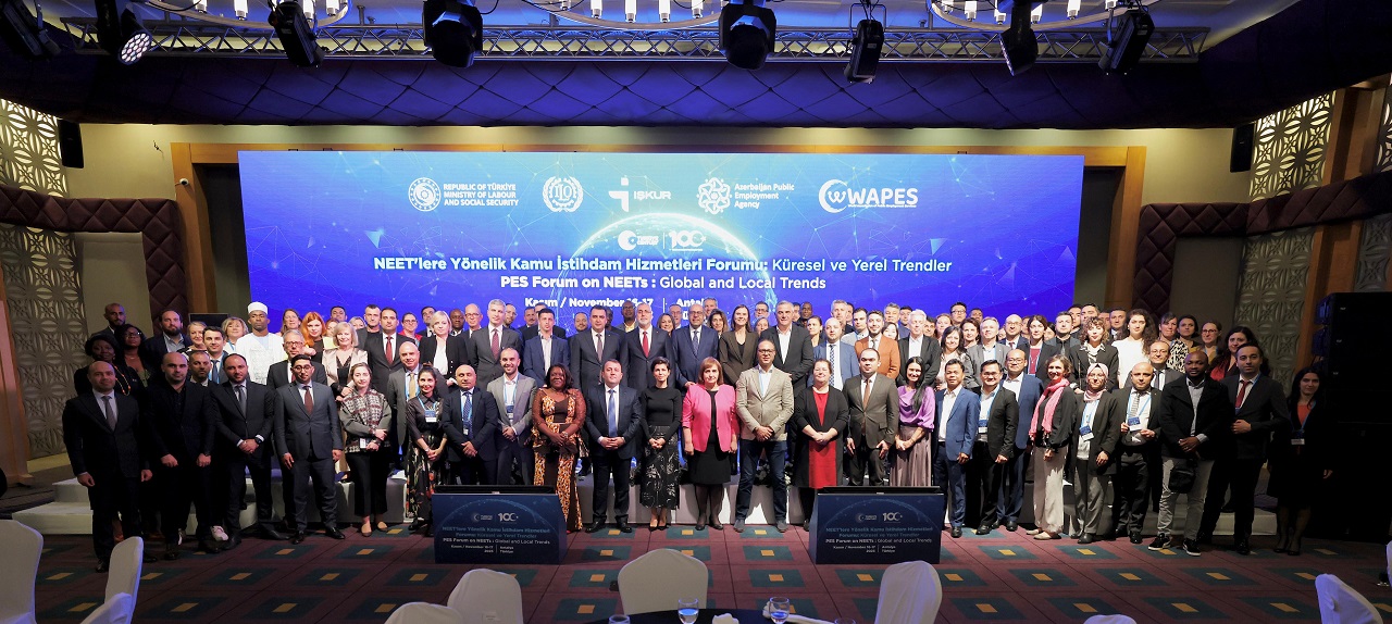 Çalışma ve Sosyal Güvenlik Bakanı Prof. Dr. Vedat Işıkhan, Dünya Kamu İstihdam Kurumları Birliğinin (WAPES) Avrupa Bölge Konferansı kapsamında İŞKUR, Azerbaycan Devlet İstihdam Ajansı ve Uluslararası Çalışma Örgütü (ILO) Türkiye Ofisi iş birliğinde 16-17 Kasım tarihlerinde Antalya’da düzenlenecek olan “Ne Eğitimde Ne İstihdam Olan Gençler’ e (NEET) Yönelik Kamu İstihdam Hizmetleri Konferansı” na katıldı.