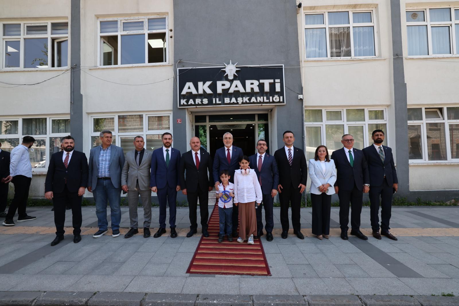 Bakan Işıkhan, Kars’ta Ziyaretlerde Bulundu