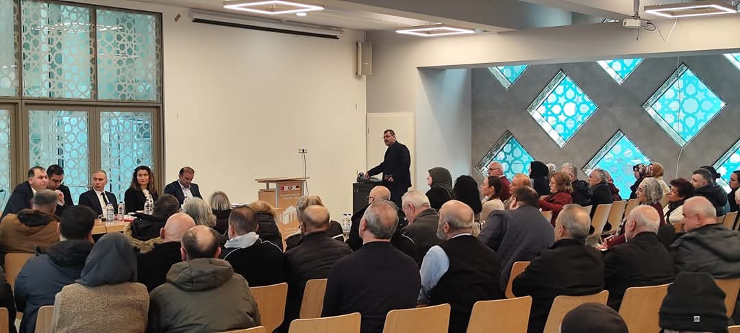 Stuttgart Labour and Social Security Attaché's Office came together with our citizens on Thursday evening, 2 February 2025, at the Association for Supporting Contemporary Life and on Sunday, 9 February 2025, at the DITIB Esslingen Yunus Emre Mosque Association within the scope of public information meetings.