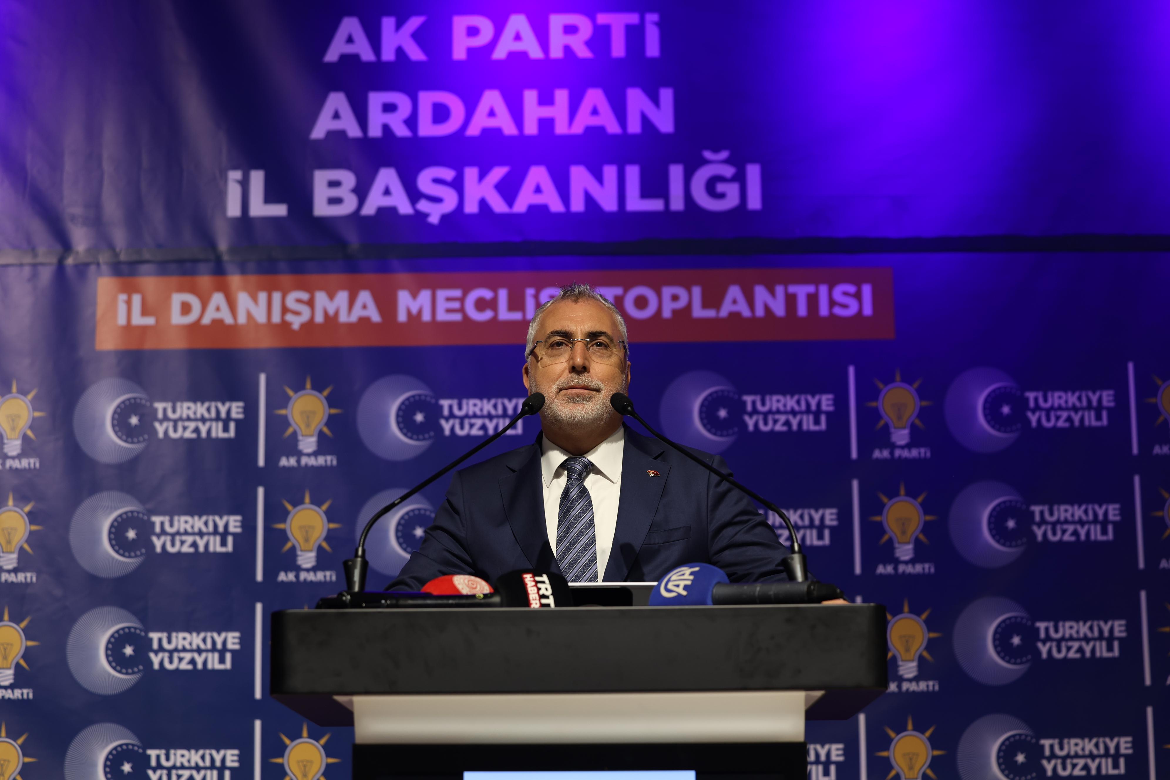Bakan Işıkhan, Ardahan’da Ziyaretlerde Bulundu