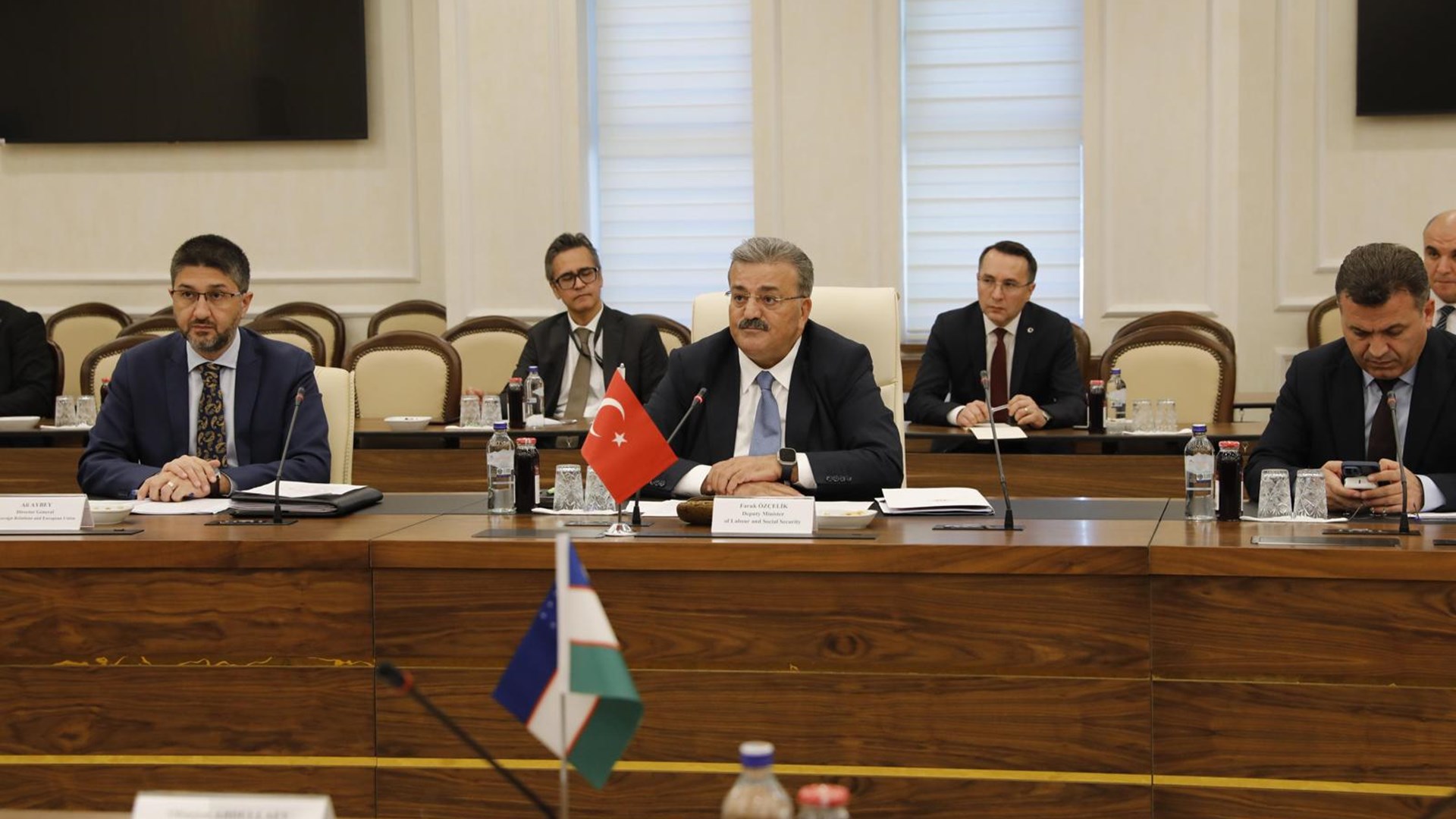 Bakan Yardımcımız Faruk Özçelik, Özbekistan Dışişleri Bakan Yardımcısı Olimjon Abdullaev ile Görüştü