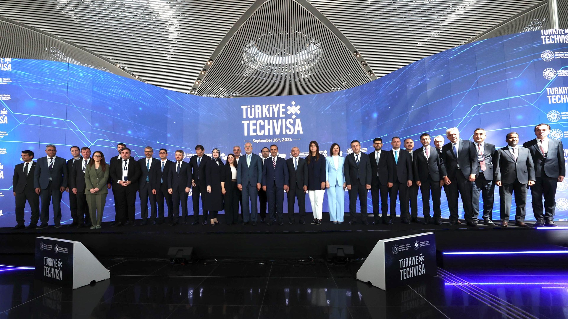 Minister of Labour and Social Security Vedat Işıkhan announced that with the Türkiye Tech Visa program, they will offer accelerated and exceptional work permit processes for foreigners who want to establish start-up initiatives in Türkiye, granting work permits for up to 3 years upon the first application. He added, "In this way, we will shorten the bureaucratic process and operate an administrative process that meets the needs of this fast-paced sector."