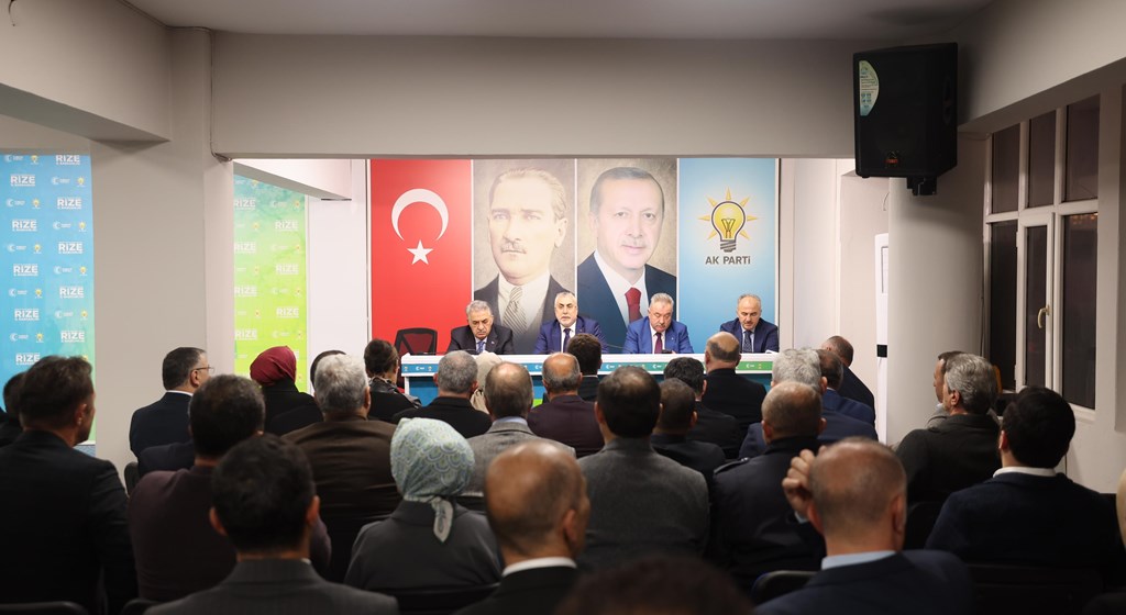 Çalışma ve Sosyal Güvenlik Bakanı Prof. Dr. Vedat Işıkhan, çeşitli ziyaretlerde bulunmak ve programlara katılmak üzere Rize’ye gitti.