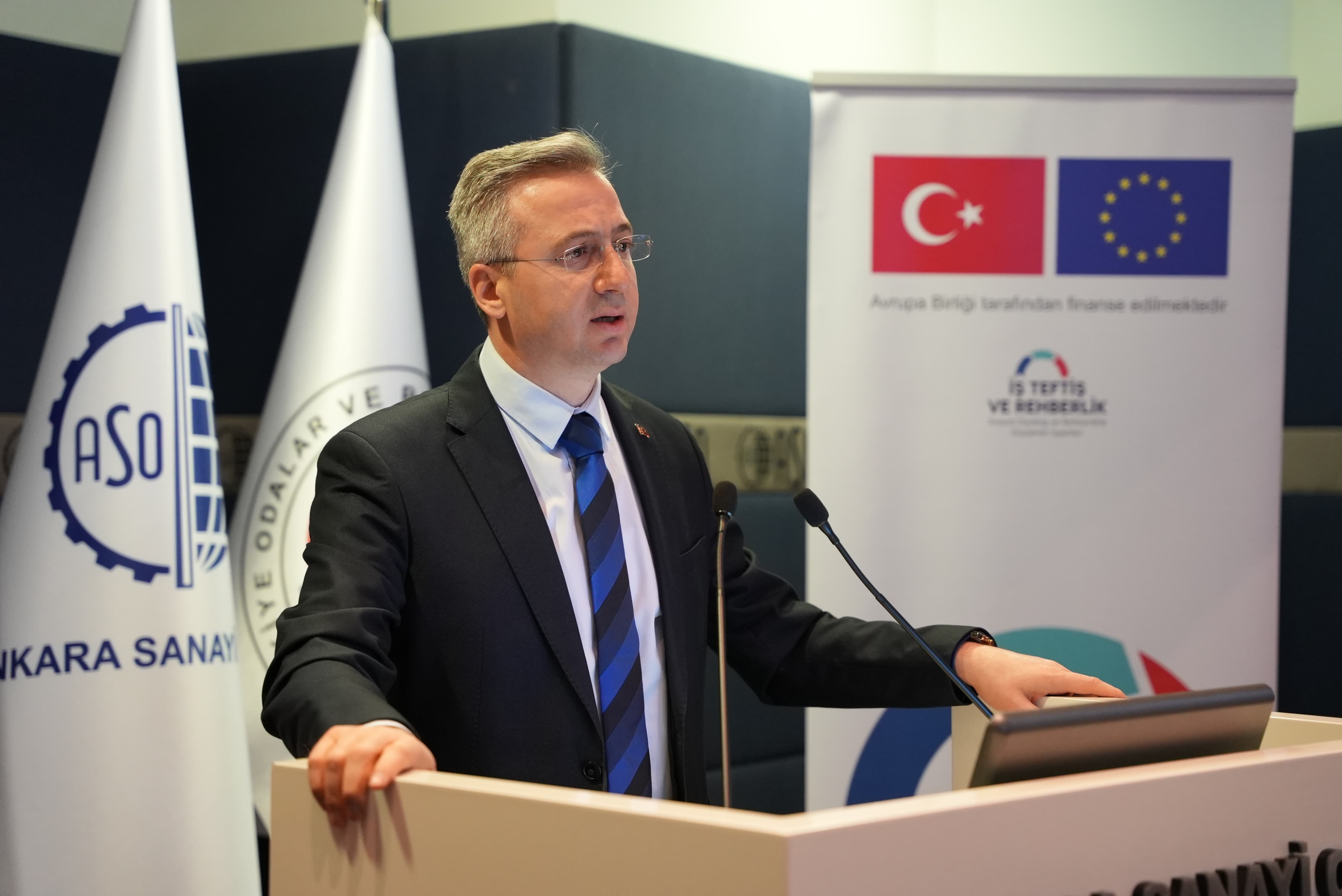 “İş Teftiş Rehberlik ve Sosyal Diyalog Yoluyla İşyeri Uyumunun Güçlendirilmesi Projesi” kapsamında düzenlenen sektörel rehberlik toplantısı 8 Nisan 2025 tarihinde Ankara Sanayi Odası’nda gerçekleştirildi.