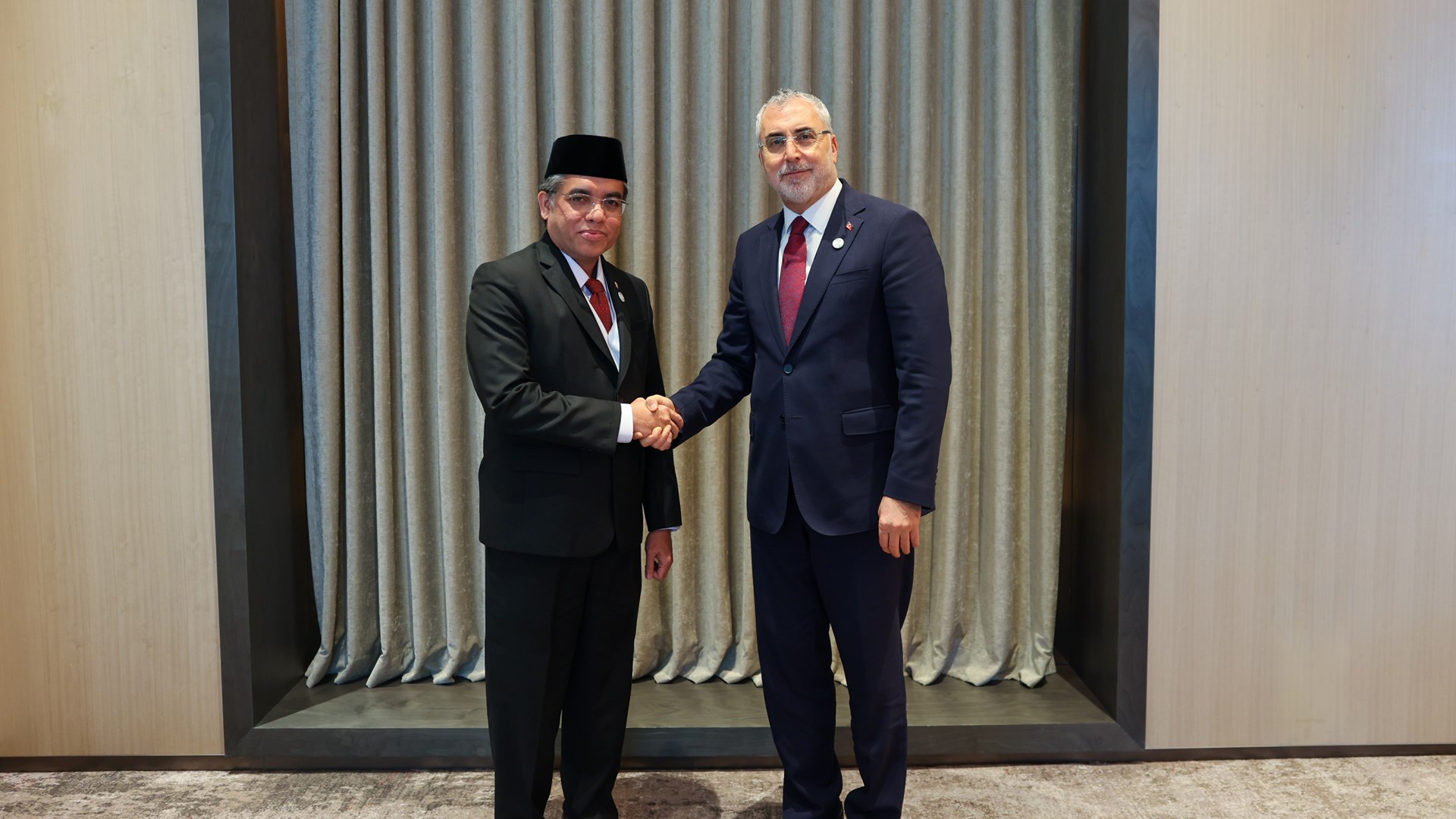 Bakan Işıkhan, İslam İşbirliği Teşkilatı Çalışma Bakanları 6. İslam Konferansı’na Katıldı