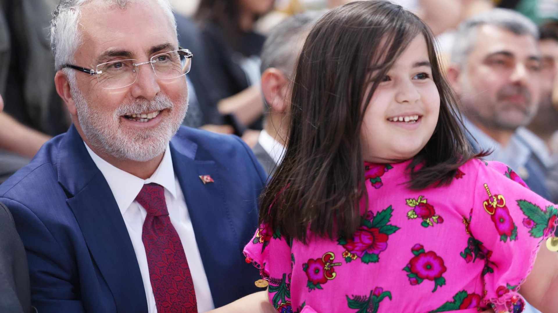 Bakan Işıkhan, Mardin’de Temaslarda Bulundu