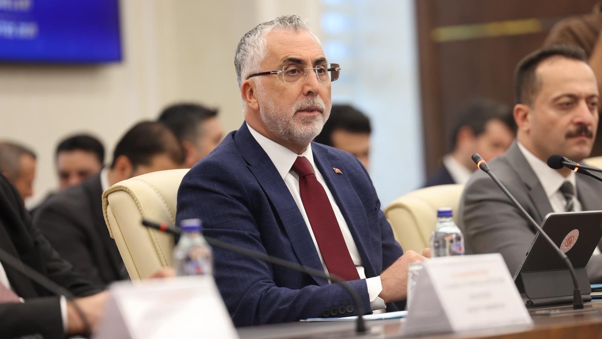 Bakan Işıkhan, 8. Dönem Toplu Sözleşme Görüşmeleri Kapsamında Memur Konfederasyonları ve Sendika Genel Başkanları ile Bir Araya Geldi