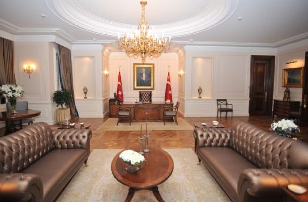 Bakanlığımız tarafından yürütülen “Protokol Kuralları Eğitimi” 11.12.2024 tarihinde Reşat Moralı Toplantı Salonu’nda yüz yüze olarak gerçekleştirildi.