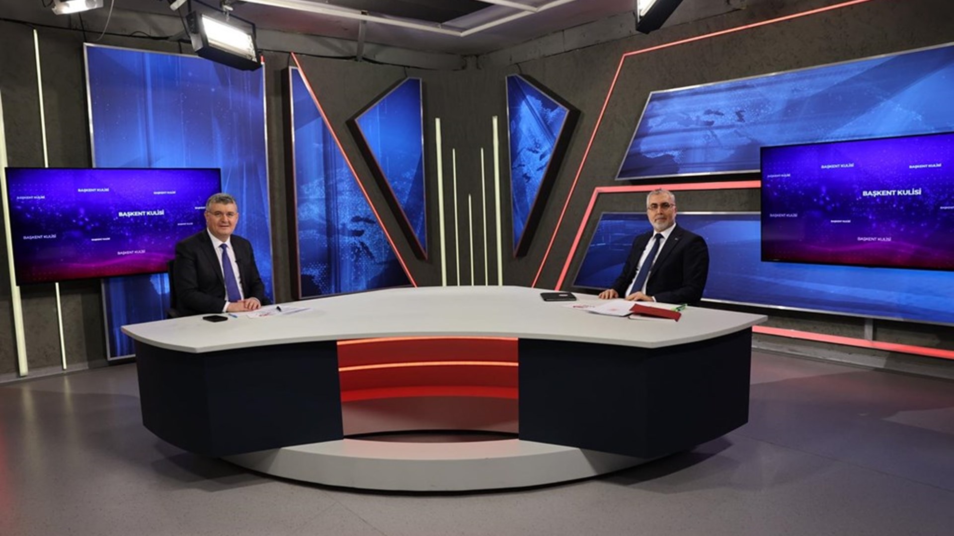 Çalışma ve Sosyal Güvenlik Bakanı Prof. Dr. Vedat Işıkhan, Kanal 7 Yayınında “Başkent Kulisi” Programında Mehmet Acet’in çalışma hayatına ve gündeme ilişkin sorularını yanıtladı.
