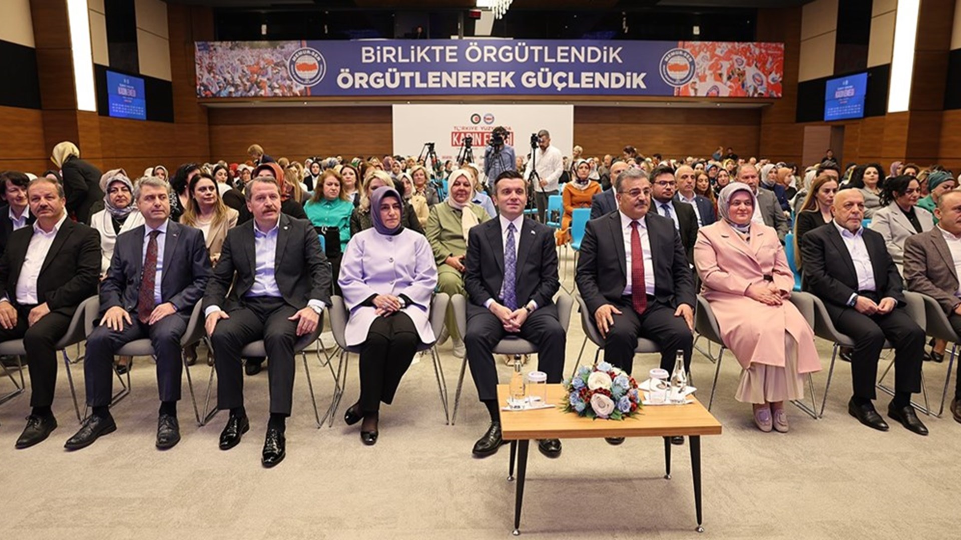 Programa Katılan Bakan Yardımcımız Faruk Özçelik, “Sendikal Örgütlenmede Kadınların Daha Fazla Yer Almasını Önemsiyoruz, Güçlü Kadın Güçlü Toplum Demektir” Açıklamasını Yaptı