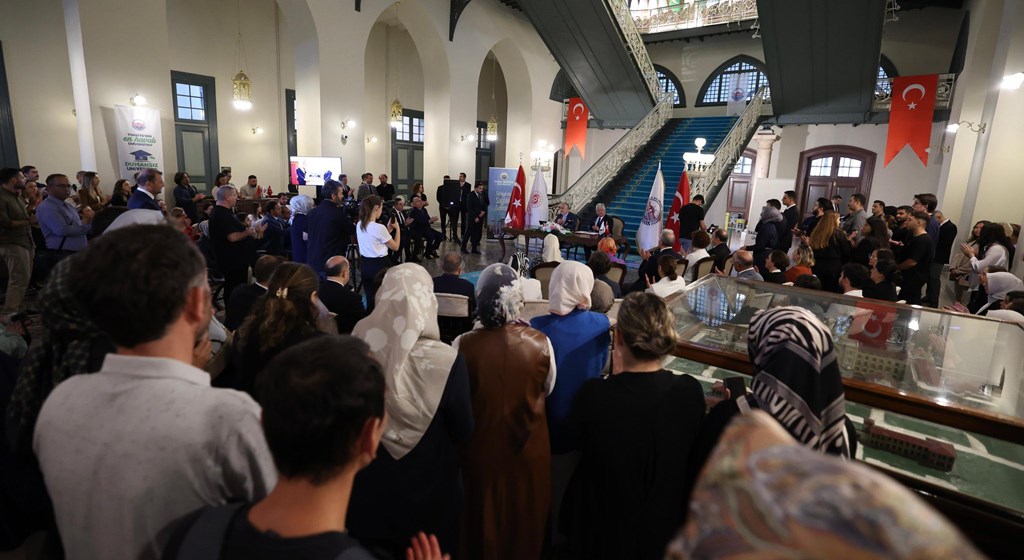 Çalışma ve Sosyal Güvenlik Bakanlığı ve Sağlık Bilimleri Üniversitesi Arasında İş Sağlığı ve Güvenliği Alanında Eğitim, Araştırma Ve Danışmanlık Çalışmaları İçin İş Birliği Protokolü imzalandı.