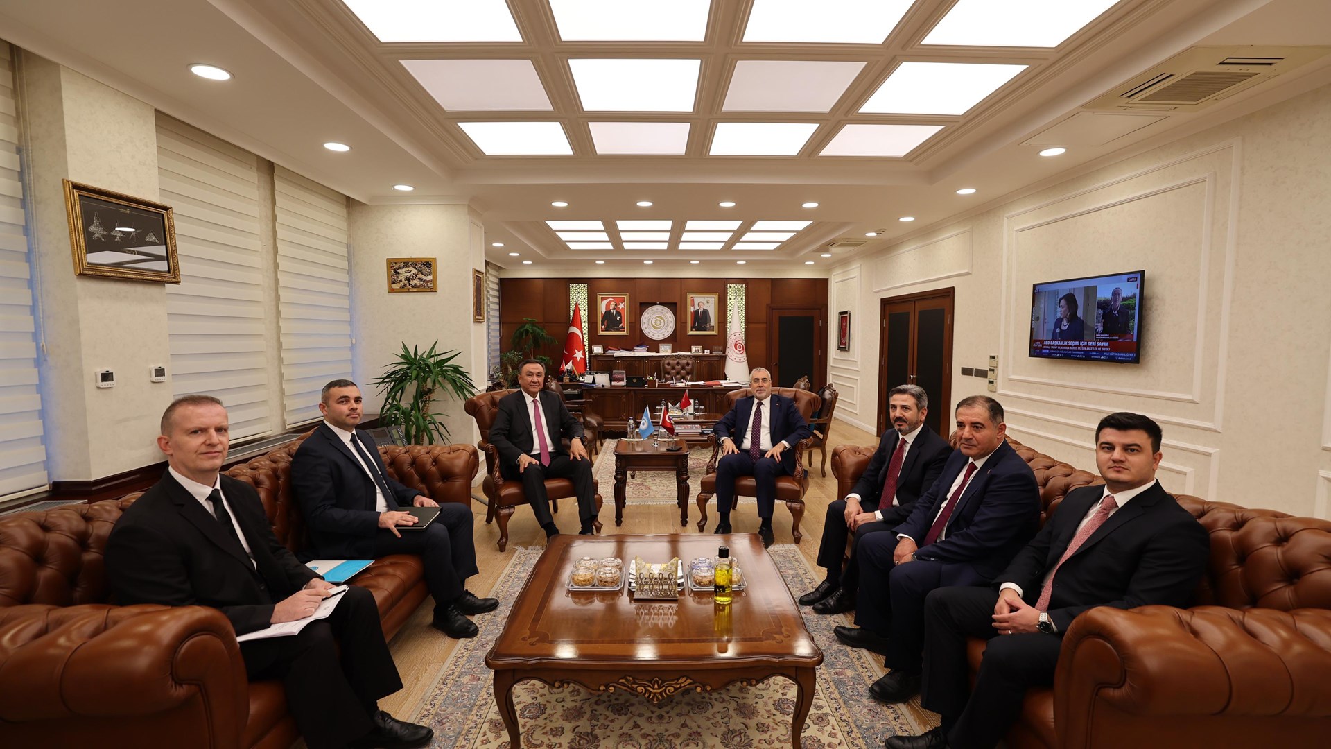 Bakan Işıkhan, Türk Devletlerinde Çalışma Hayatı ve Sosyal Koruma Üst Düzey İstişare Toplantısı Kapsamında İkili Görüşmeler Gerçekleştirdi