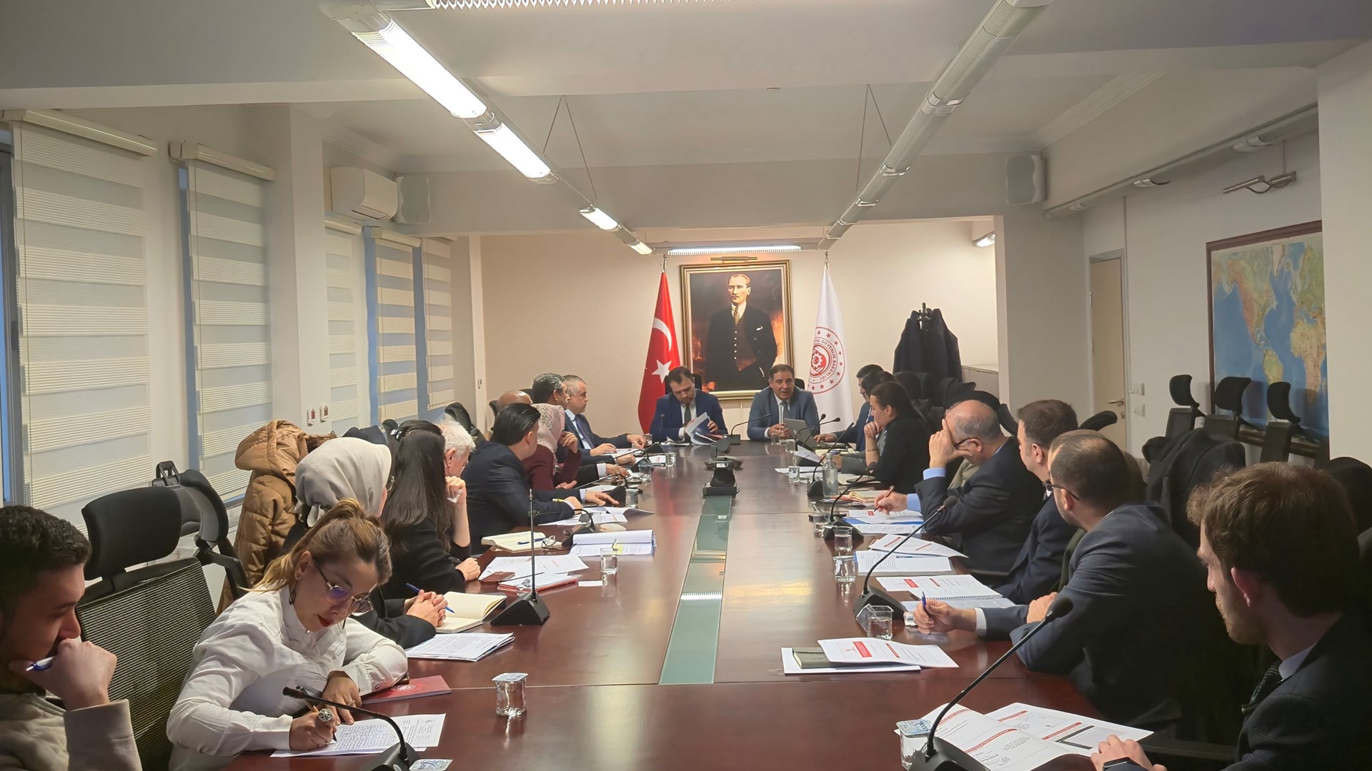 The meeting on the integration of our Ministry's Overseas Organisation Information Management System (YTBYS) into the Ministry of Foreign Affairs konsolosluk.net application was held at the facilities of the Ministry on 26.12.2024 under the chairmanship of Mr. Oğuz TUNCAY, Director General of Foreign Relations and European Union.