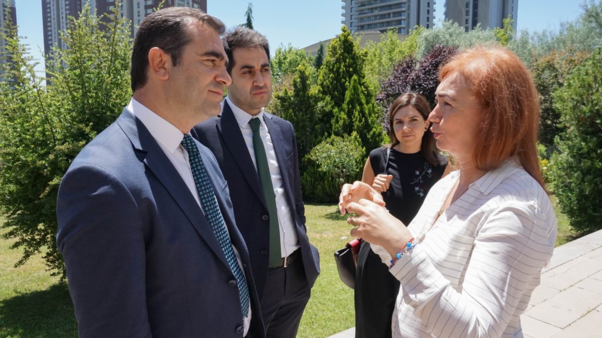 Ankara’da gerçekleştirilen BM Ülke ekibi toplantısında Genel Müdürümüz Oğuz Tuncay başkanlığındaki Bakanlığımız heyeti depremden etkilenen illerde ekonomik ve sosyal inşa çalışmaları hakkında BM Ülke Ekibi ile görüş alışverişinde bulundu.