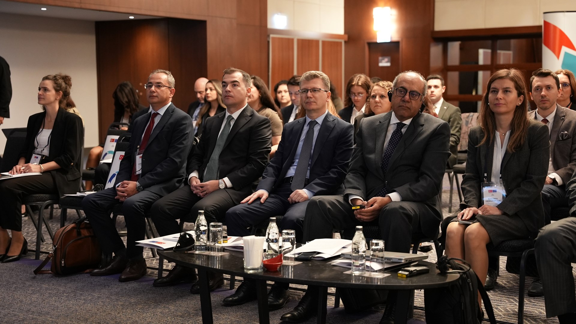 IPA III kapsamında yürütülen İş Teftiş ve Rehberlik Projesi çerçevesinde “Sektörler Arası Diyalog: Çalışma Mevzuatına Sürdürülebilir Uyum” toplantısı, 3 Ekim 2025 tarihinde İstanbul’da gerçekleştirildi.