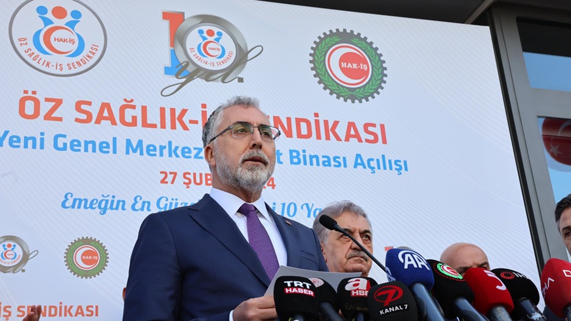 Çalışma ve Sosyal Güvenlik Bakanı Prof. Dr. Vedat Işıkhan, Öz Sağlık ve Sosyal Hizmet İşçileri Sendikası (Öz Sağlık-İş) Genel Merkez Açılış Töreni’ne iştirak etti.