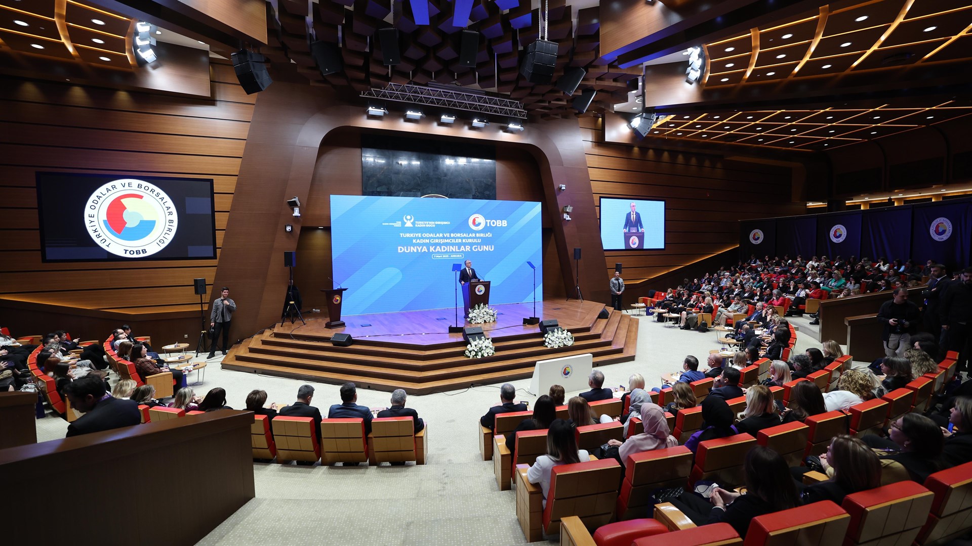 Bakan Işıkhan, Sanayide Kadın Eli Projesi Ödül Töreni’ne Katıldı