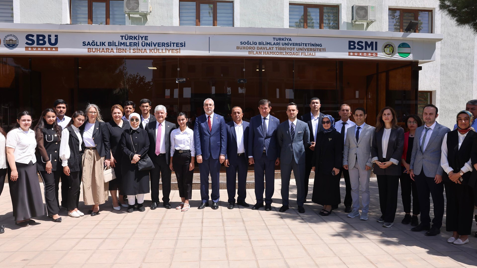 Bakan Işıkhan’a Özbekistan’da ‘Fahri Profesörlük’ Unvanı Verildi