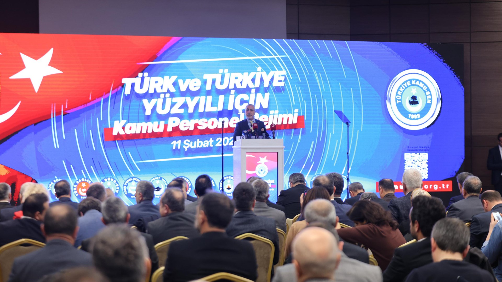 Bakan Işıkhan, Türkiye Kamu-Sen’in “Türk ve Türkiye Yüzyılı İçin Kamu Personel Rejimi Önerisi Tanıtım Toplantısı ve Paneli” ne Katıldı