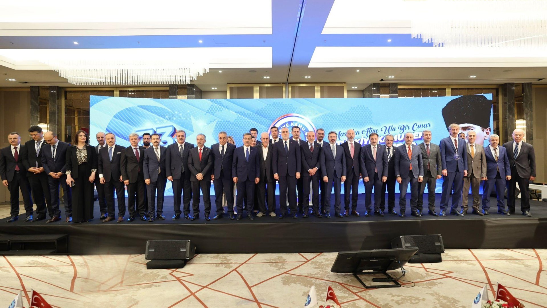 Bakan Işıkhan, Türkiye Kamu-Sen’in 33. Kuruluş Yıl Dönümü Programına Katıldı