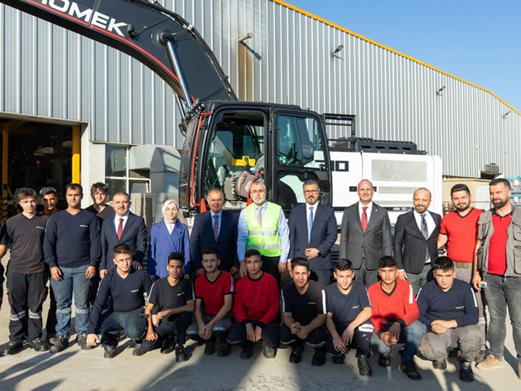 Minister Işıkhan Paid Visits in Ankara