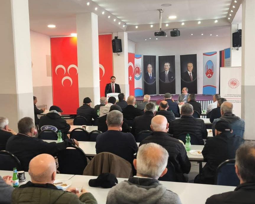 Düsseldorf Çalışma ve Sosyal Güvenlik Ataşeliğimiz, Vatandaş Bilgilendirme Toplantısına Katıldı