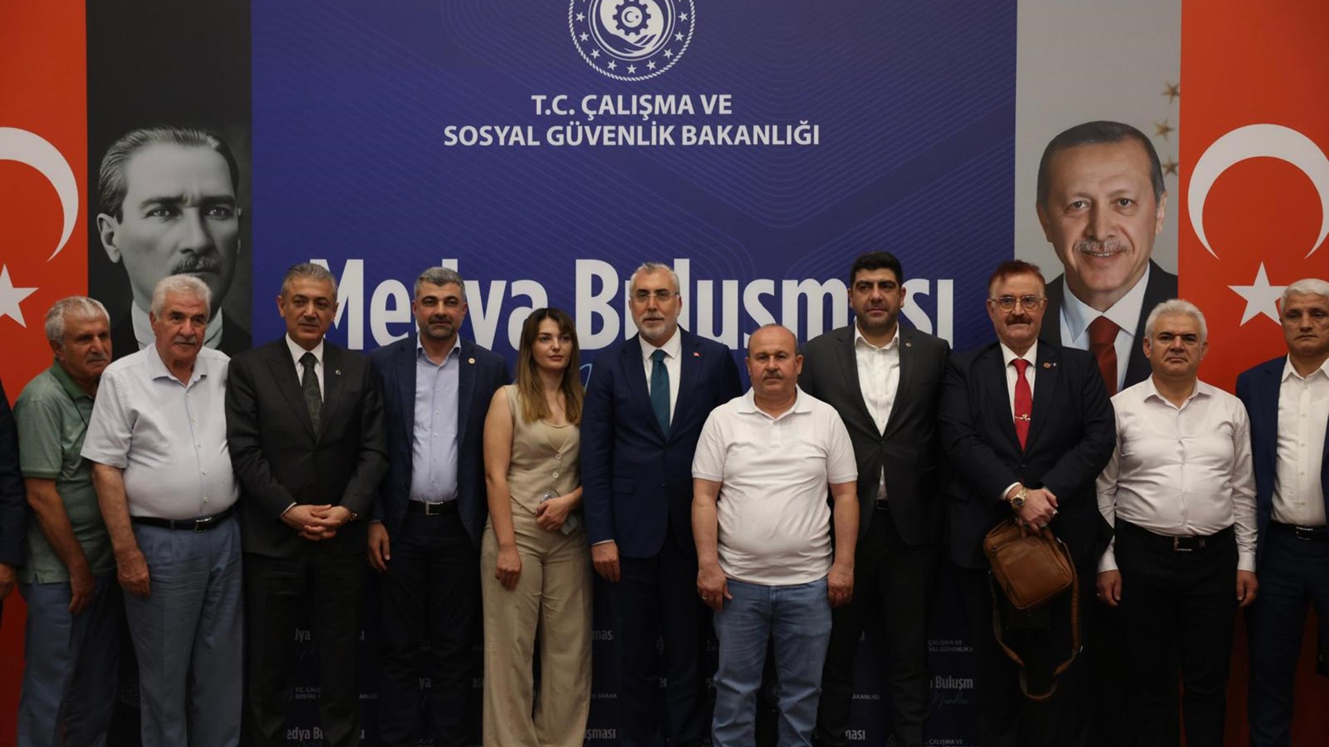 Bakan Işıkhan, Mardin’de Temaslarda Bulundu