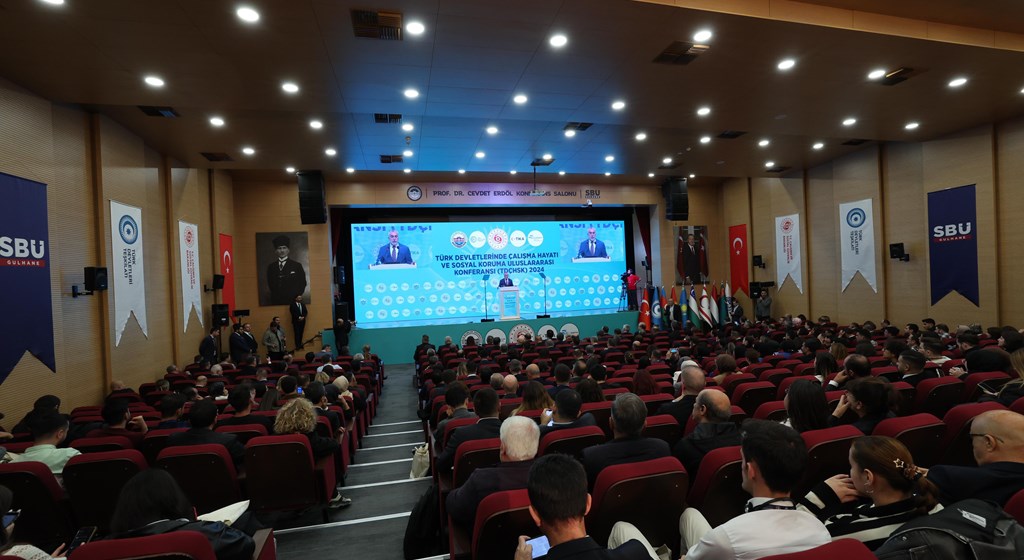 Minister of Labour and Social Security Prof. Dr. Vedat Işıkhan attended the opening ceremony of the ‘International Conference on Labour Life and Social Protection in Turkic States’ organised by the Ministry of Labour and Social Security at the Prof. Dr. Cevdet Erdöl Conference Hall of the University of Health Sciences between 31 October and 1 November.