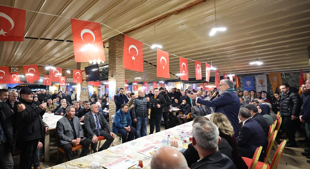 Çalışma ve Sosyal Güvenlik Bakanı Prof. Dr. Vedat Işıkhan, çeşitli temaslarda bulunmak ve programlara katılmak üzere Iğdır’a gitti.