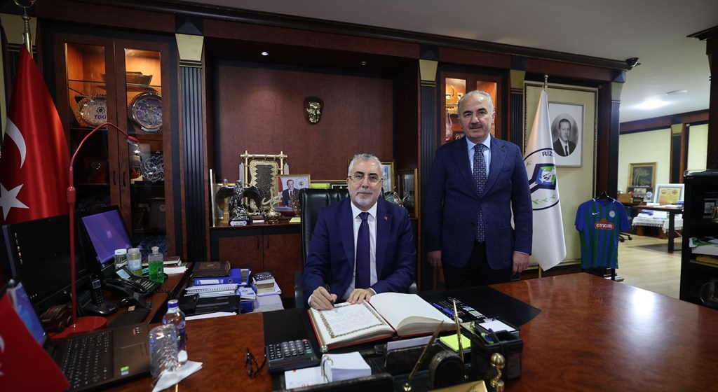 Çalışma ve Sosyal Güvenlik Bakanı Prof. Dr. Vedat Işıkhan, çeşitli ziyaretlerde bulunmak ve programlara katılmak üzere Rize’ye gitti.