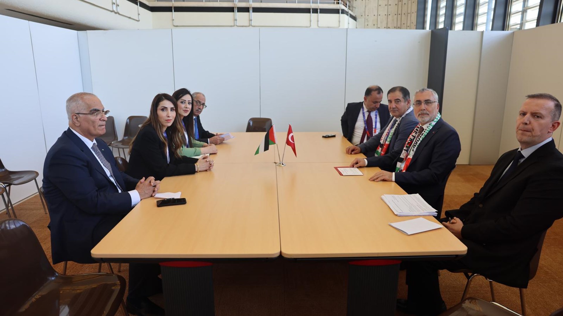 Çalışma ve Sosyal Güvenlik Bakanı Prof. Dr. Vedat Işıkhan, ILO'nun 112'nci Uluslararası Çalışma Konferansı'na katılmak üzere Cenevre’ye gitti.