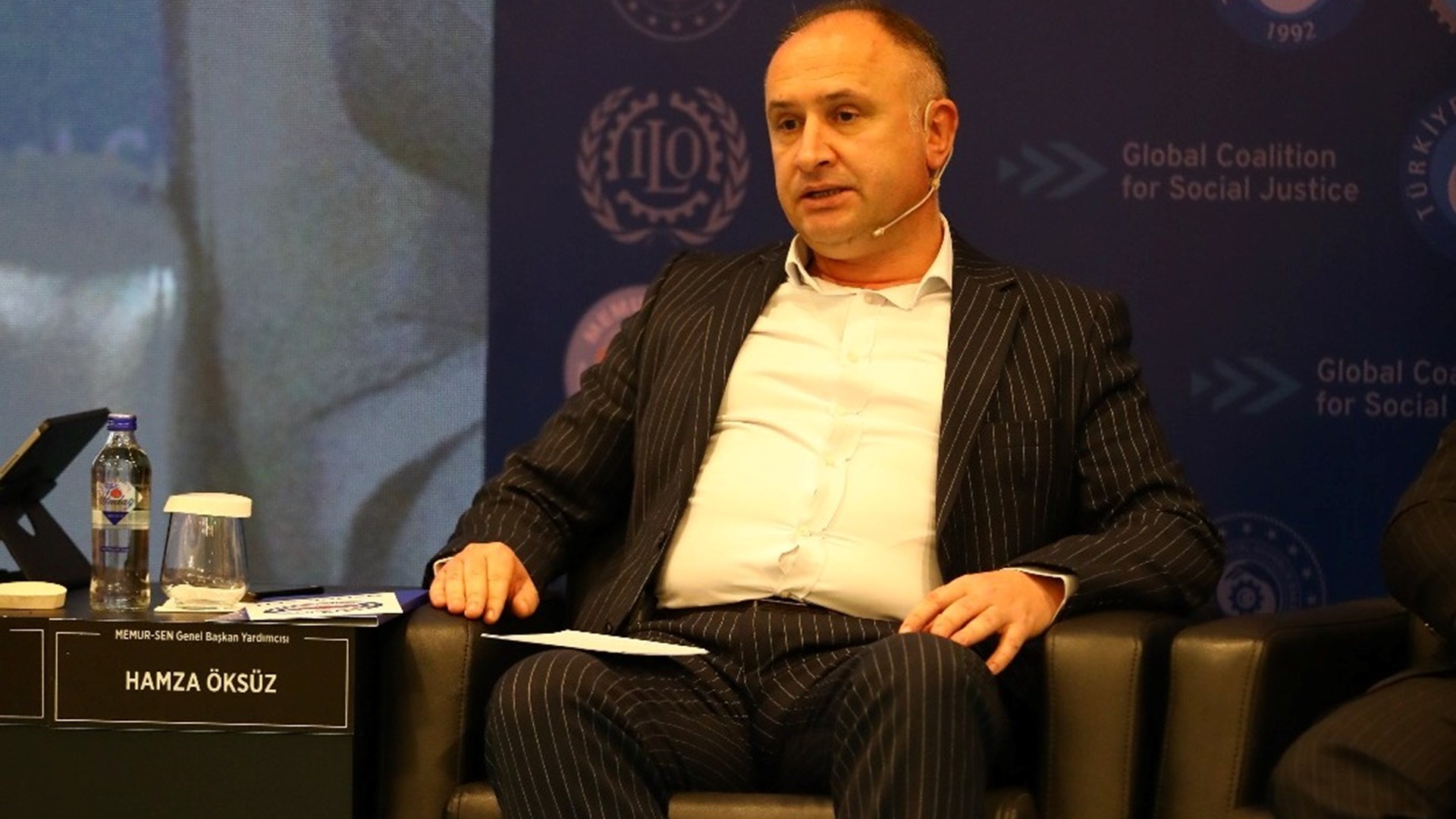 20 Şubat Dünya Sosyal Adalet Günü vesilesiyle, Bakanlığımızın öncülüğünde ve Küresel Sosyal Adalet Koalisyonu kapsamında düzenlenen “Dijitalleşme ve Yeşil Dönüşüm Çerçevesinde Sosyal Adalet Forumu” geniş katılımla gerçekleştirildi. Forum, Türkiye İşveren Sendikaları Konfederasyonu (TİSK), Türkiye İşçi Sendikaları Konfederasyonu (TÜRK-İŞ), Memur Sendikaları Konfederasyonu (MEMUR-SEN) ve Türkiye Kamu Çalışanları Sendikaları Konfederasyonu (KAMU-SEN) işbirliğiyle düzenlendi.